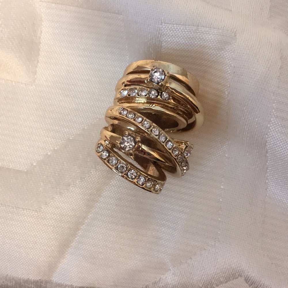 ⛔️SOLD ⛔️Ring cluster